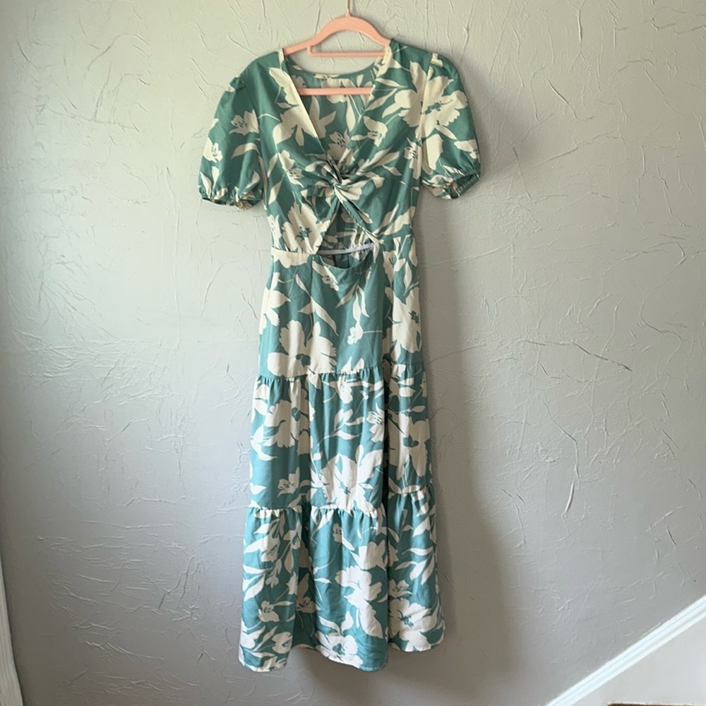 Cut Out Maxi Dress
